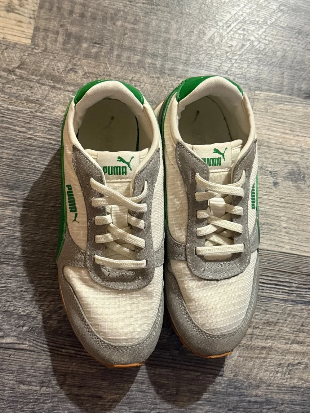 Puma Kids Sneakers Size 1C White Gray Green Suede Lace Up Shoes sporty